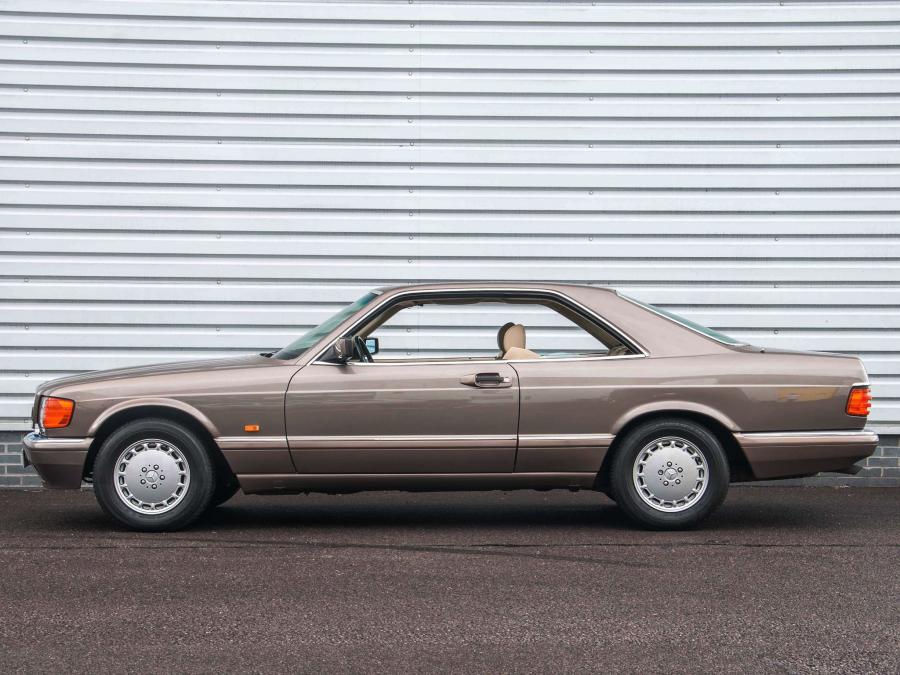  Mercedes-Benz 560 SEC (C126) 1985 года  (фото 17 из 35)